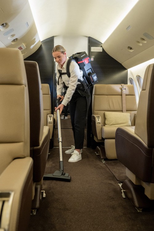 BoostiX-Flugzeug-2.jpg