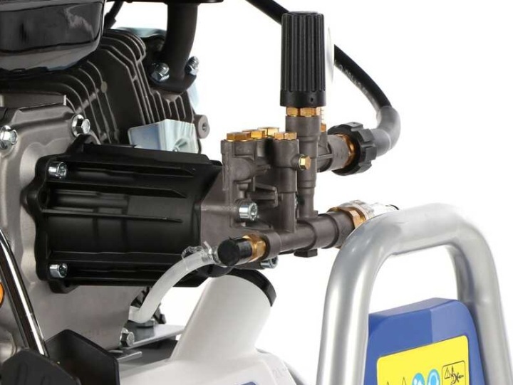 Myjka-Cisnieniowa-AR-1435-200-bar-660-l-h-benzynowy-Loncin-G200F-GRATISY-Cisnienie-maksymalne-200-bar.jpg