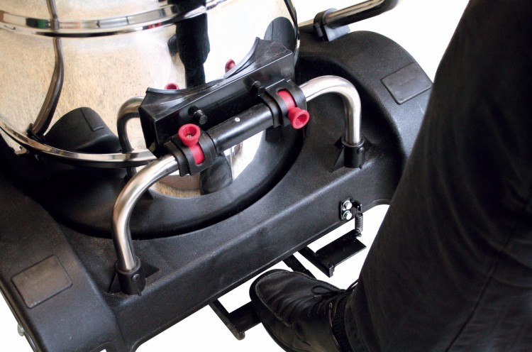 103001_Detail_Fuss.jpg