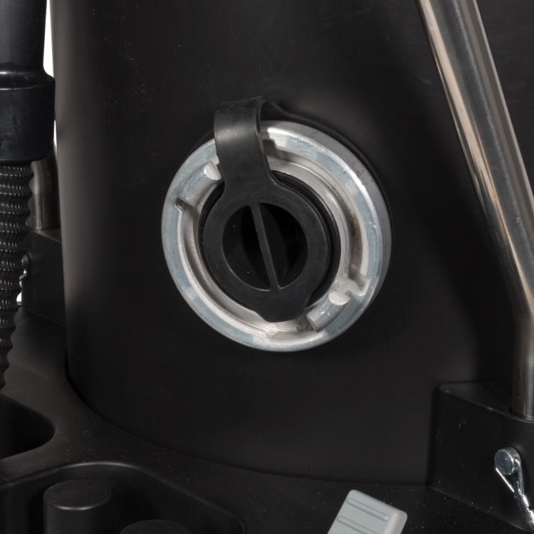 113001_Detail_Anschluss.png